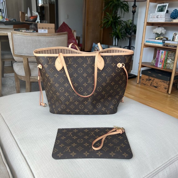 Louis Vuitton Neverfull MM *Authentic* - Picture 2 of 7